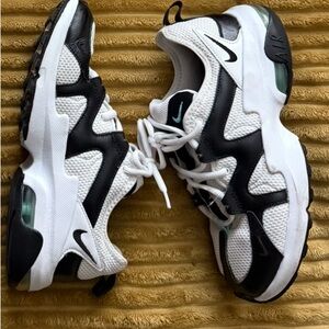 Women Nike Air Max Graviton 'White Black' AT4404-101